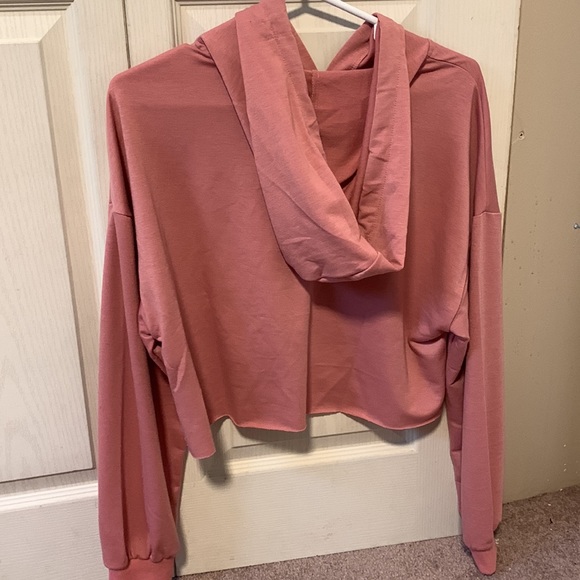 pink cropped sweater - Picture 2 of 3